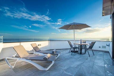 Balcony/Terrace, Sea view, sunbed