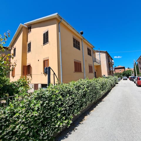 Property building, Neighbourhood