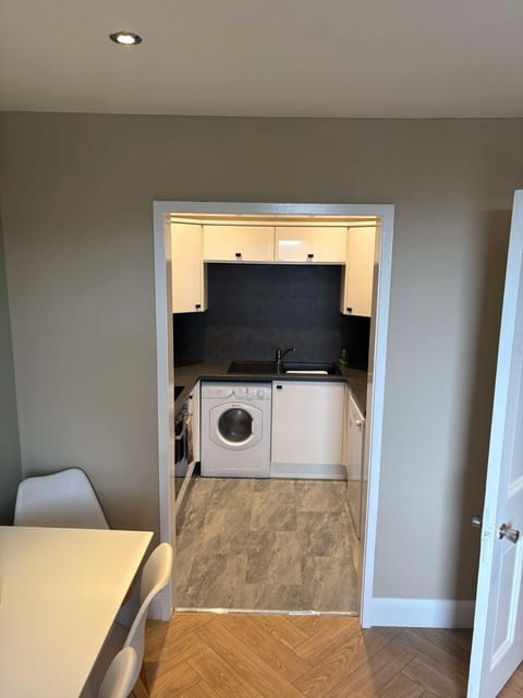 Kitchen or kitchenette, kitchen, kitchen