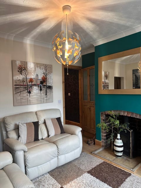 Ruckledge Terrace House in Mansfield