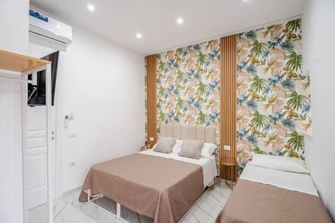 Bed, Photo of the whole room, Bedroom, wardrobe, air conditioner