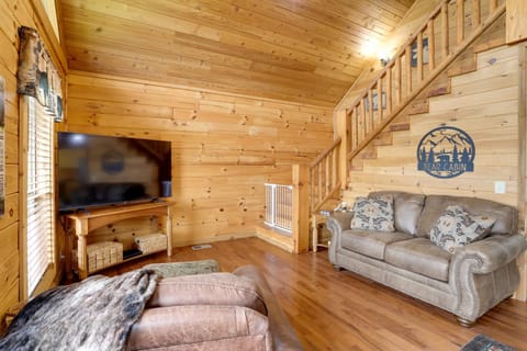 Family Cabin with Deck By Mark Twain Natl Forest! Cabin in Van Buren