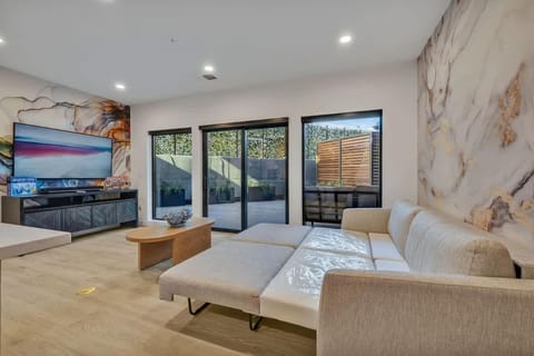 Welcome to The Skyline Condo House in The Gulch