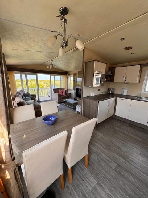 Verb View 6 Berth Caravan St Osyth Clacton-On-Sea House in Clacton-on-Sea