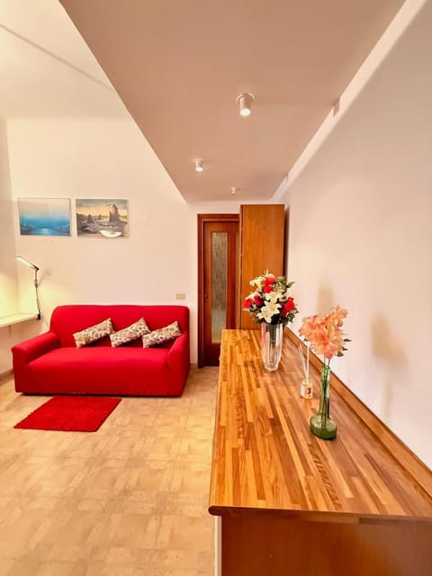 Classic Milan house 15 minutes from Duomo Apartment in Milan