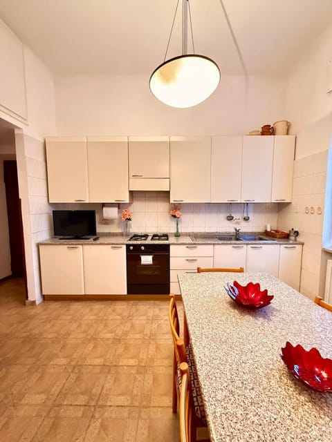 Classic Milan house 15 minutes from Duomo Apartment in Milan