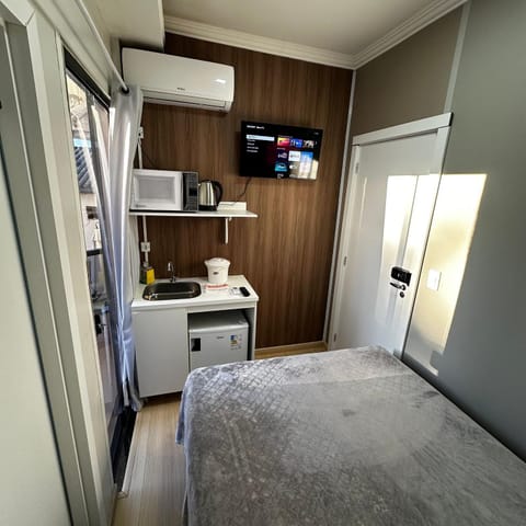 TV and multimedia, Kitchen or kitchenette, Photo of the whole room, Bedroom