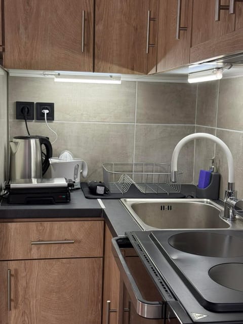 Coffee/tea facilities, Kitchen or kitchenette, pet friendly, stove