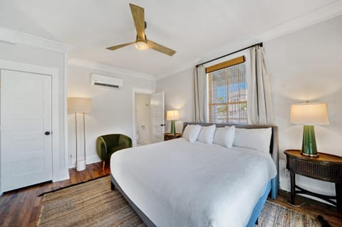 Taranto House by Visit Apalach Inn in Apalachicola