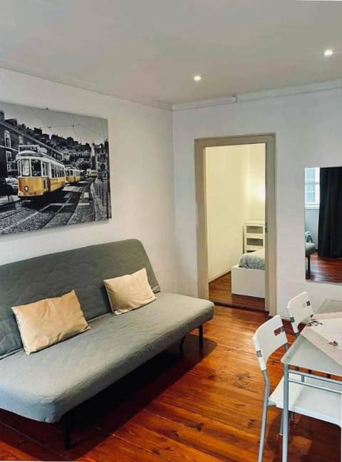 Communal lounge/ TV room, TV and multimedia, Living room, Seating area, Dining area