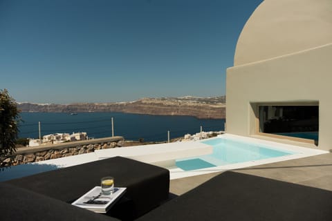 Patio, Day, Natural landscape, View (from property/room), Balcony/Terrace, Mountain view, Pool view, Sea view, Swimming pool, sunbed