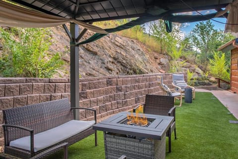 Million Dollar Castle Walk to downtown Glenwood and HotSprings Chalet in Glenwood Springs