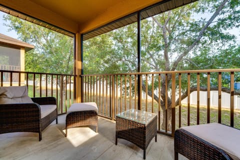 Resort Pool and Arcade Family Townhome in Davenport House in Four Corners