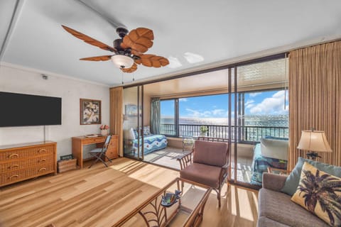 Sleep at the Ocean and Watch Sunsets Suite House in Kaanapali