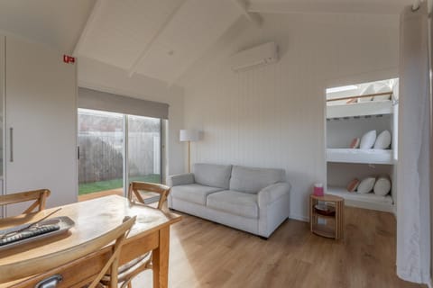 Family-Friendly Coastal Stay in Port Sorell House in Port Sorell