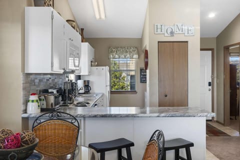 Lake Livin' - Incredible Views House in Indian Point