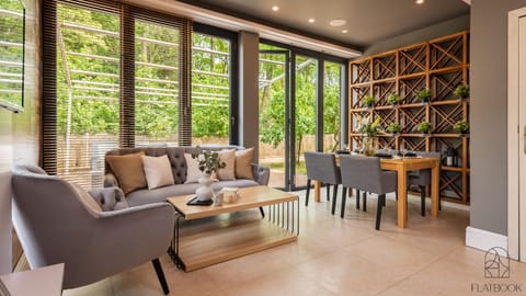 Living room, Seating area, Dining area