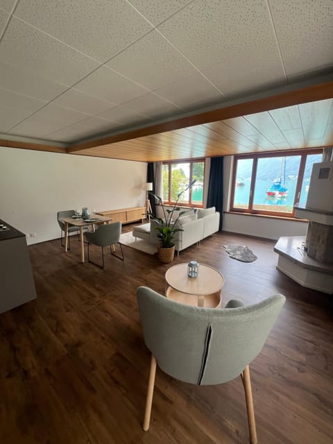 Living room, Lake view