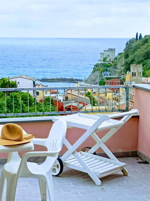 Blue Horizon Apartment- 5 Terre Apartment in Monterosso al Mare