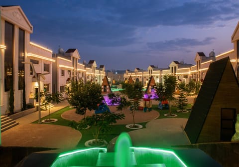 Neighbourhood, Area and facilities, Area and facilities