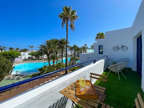 Balcony/Terrace, Balcony/Terrace, Pool view, Swimming pool