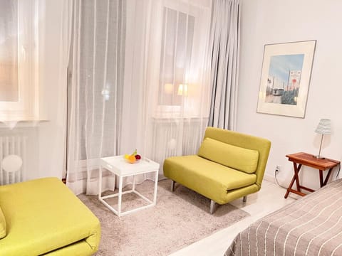 Living room, Photo of the whole room, Seating area