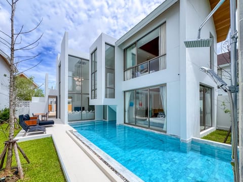 Garden, Swimming pool