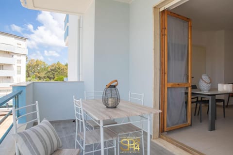 Balcony/Terrace, Dining area