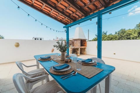 Patio, Dining area