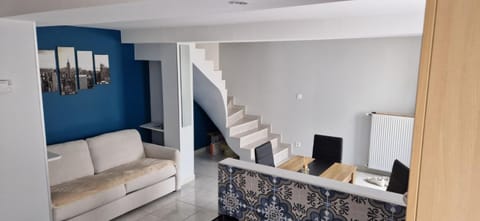 Bed, Living room, Seating area