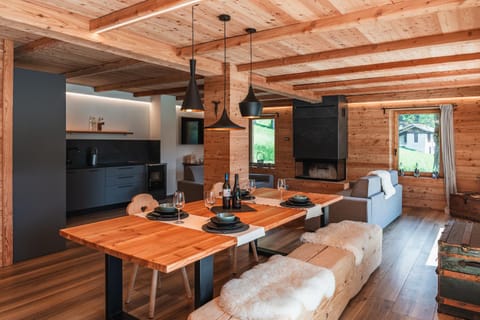 Kitchen or kitchenette, Living room, Dining area