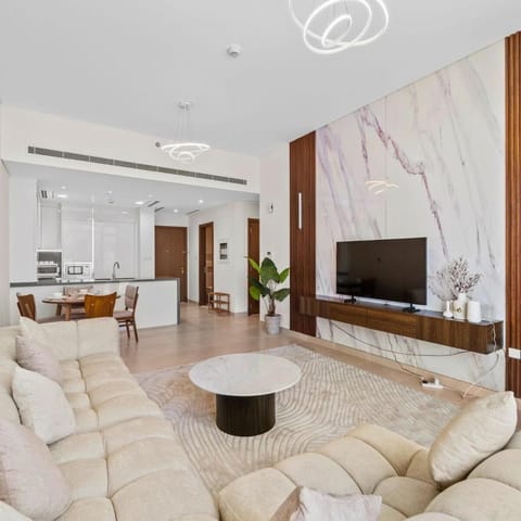 TV and multimedia, Living room, Seating area, Evening entertainment