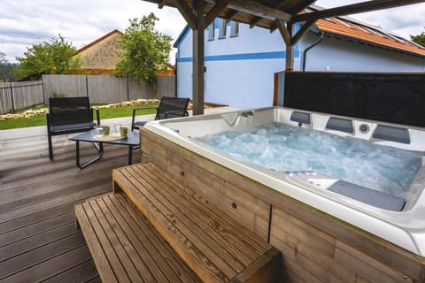 Natural landscape, Garden, Hot Tub, Hot Tub, Balcony/Terrace, Garden view, Open Air Bath