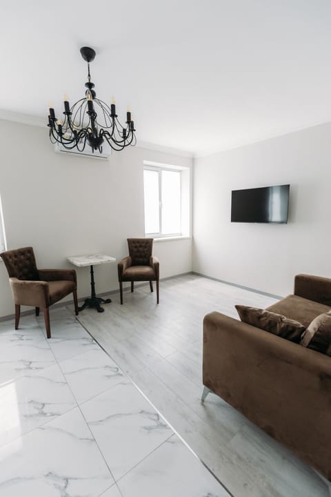 TV and multimedia, Seating area