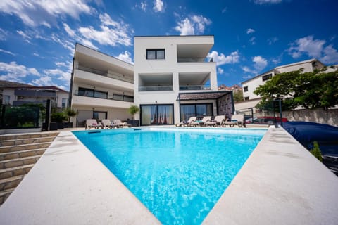 Property building, Swimming pool