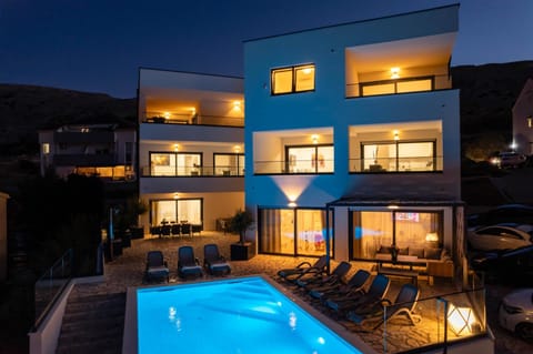 Night, Balcony/Terrace