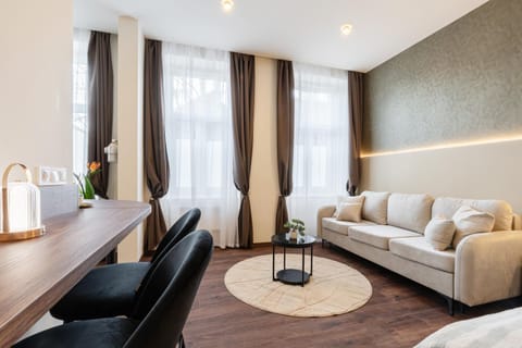 Bed, Living room, Photo of the whole room, Seating area, Bedroom