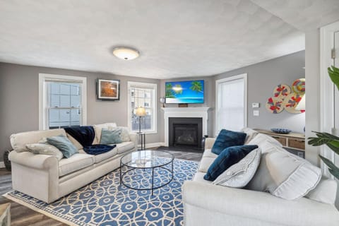 Bliss on Brissette Marsh Views Kid's Bunk Room House in Newburyport