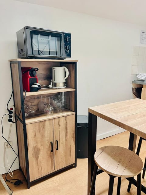 Le Nid Suspendu Apartment in Orléans