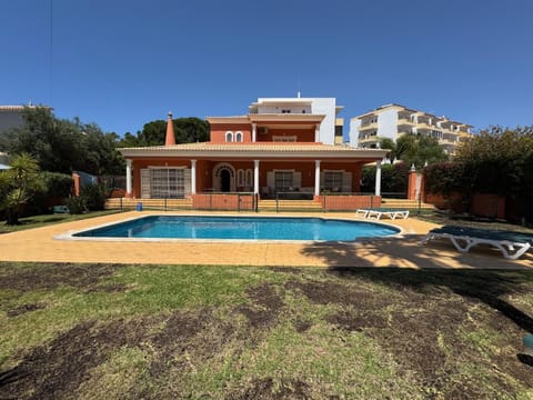 Garden, Swimming pool, Swimming pool