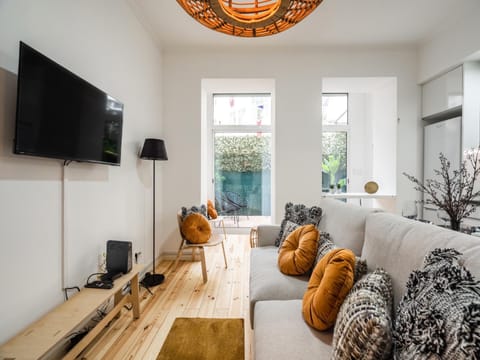 Communal lounge/ TV room, Living room