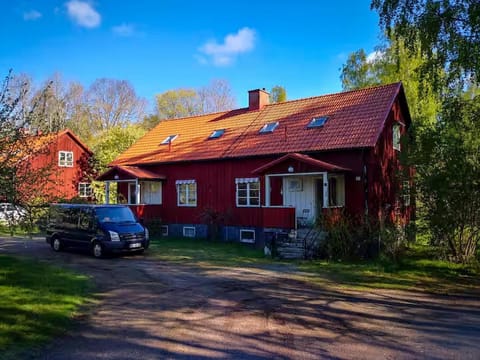 Property building, Parking