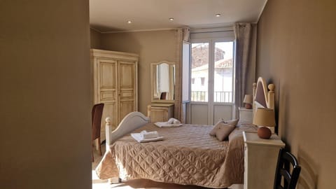 Bed, Photo of the whole room, Bedroom, towels, wardrobe