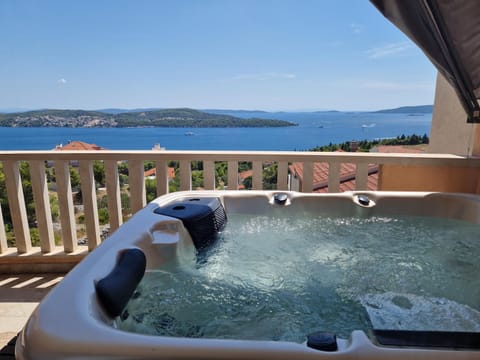 Hot Tub, View (from property/room)