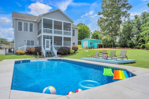 Property building, Swimming pool