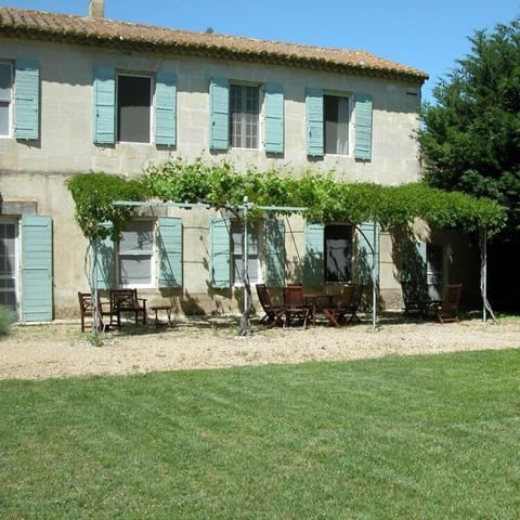 Property building, Patio, Day, Garden, Garden view
