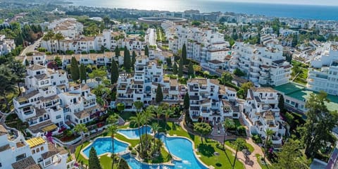 Property building, Neighbourhood, Natural landscape, Swimming pool
