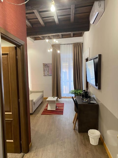 Dimora Frattina Bed and Breakfast in Rome