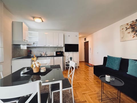 Kitchen or kitchenette, Living room, Dining area, stove