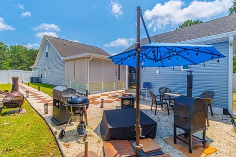 Cozy Tiny Home for 2! Short drive to the Beach! House in Carolina Forest